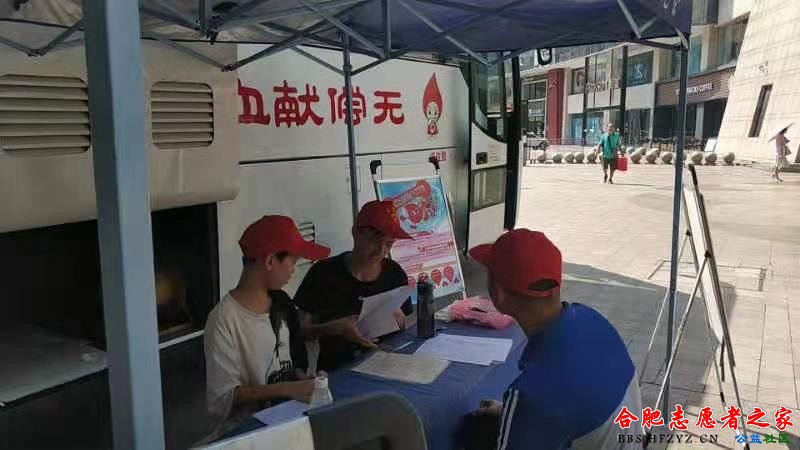 百盛1.jpg
